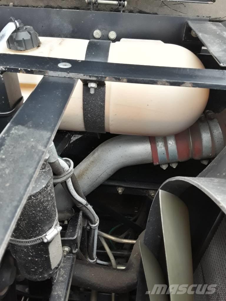 New Holland CX 8060 حصادات