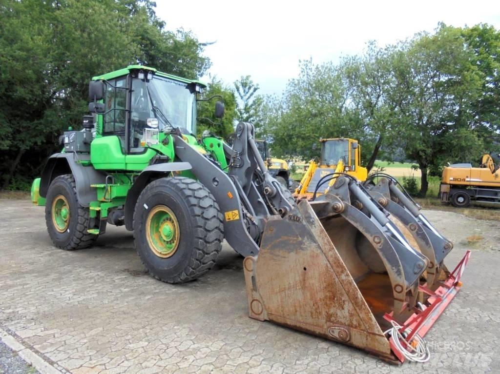 Volvo L 90 H لوادر بعجل