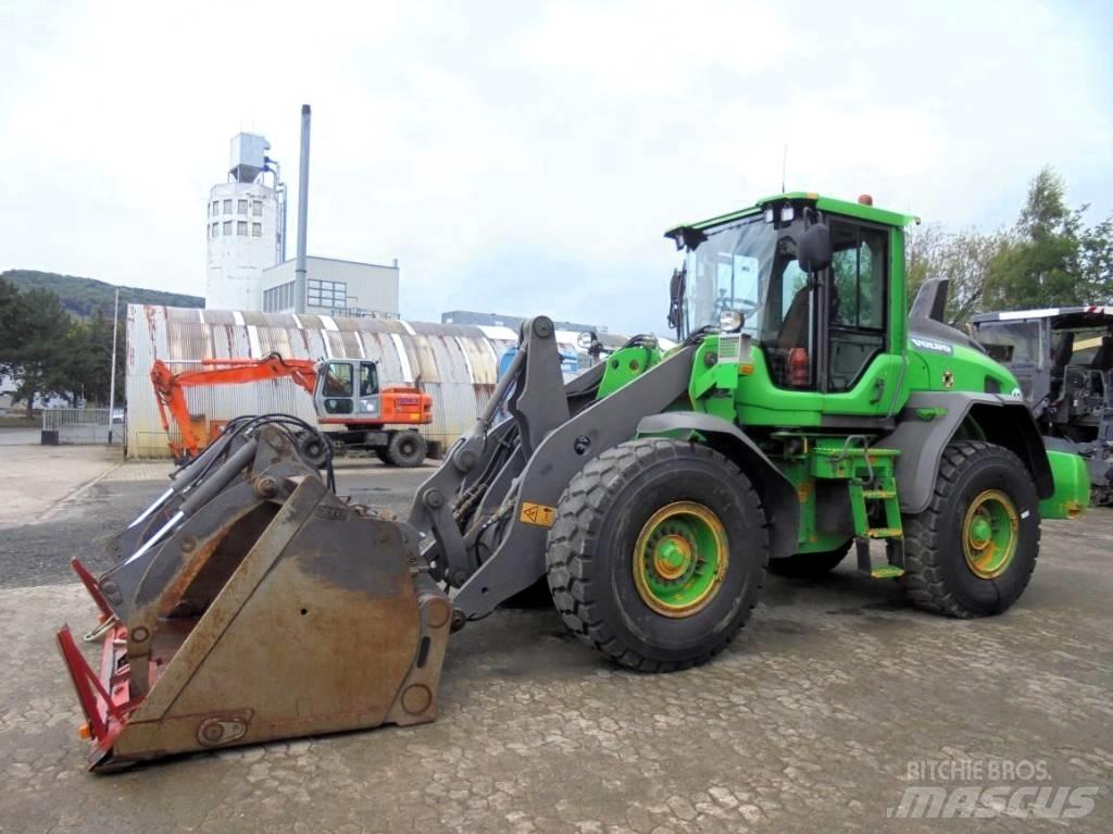 Volvo L 90 H لوادر بعجل