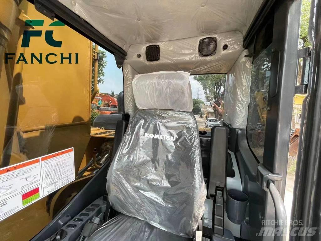 Komatsu PC 200-6 حفارات وسط 7 طن - 12 طن