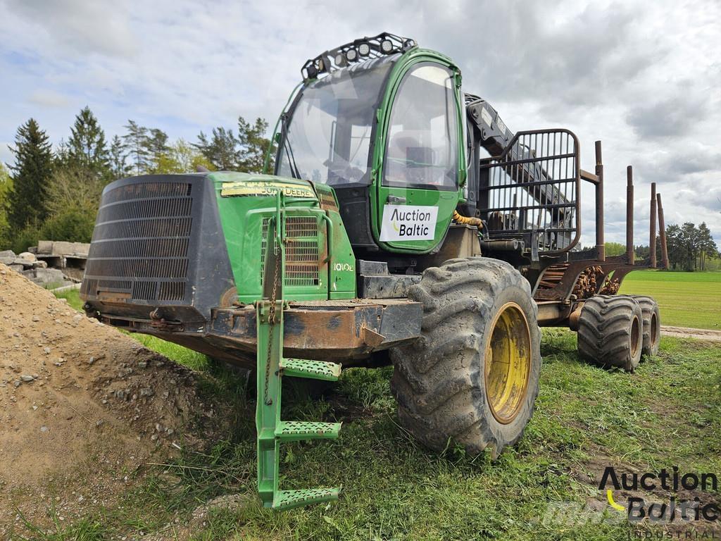 John Deere 1010 E شاحنات