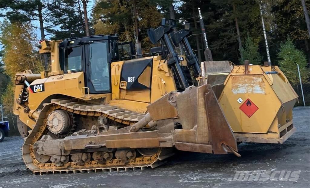 CAT D8T بلدوزرات مجنزرة