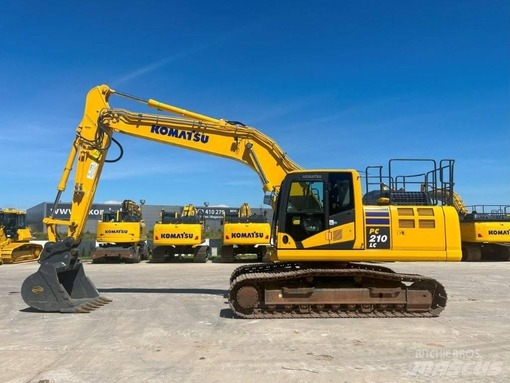 Komatsu PC 210 LC-11 حفارات زحافة