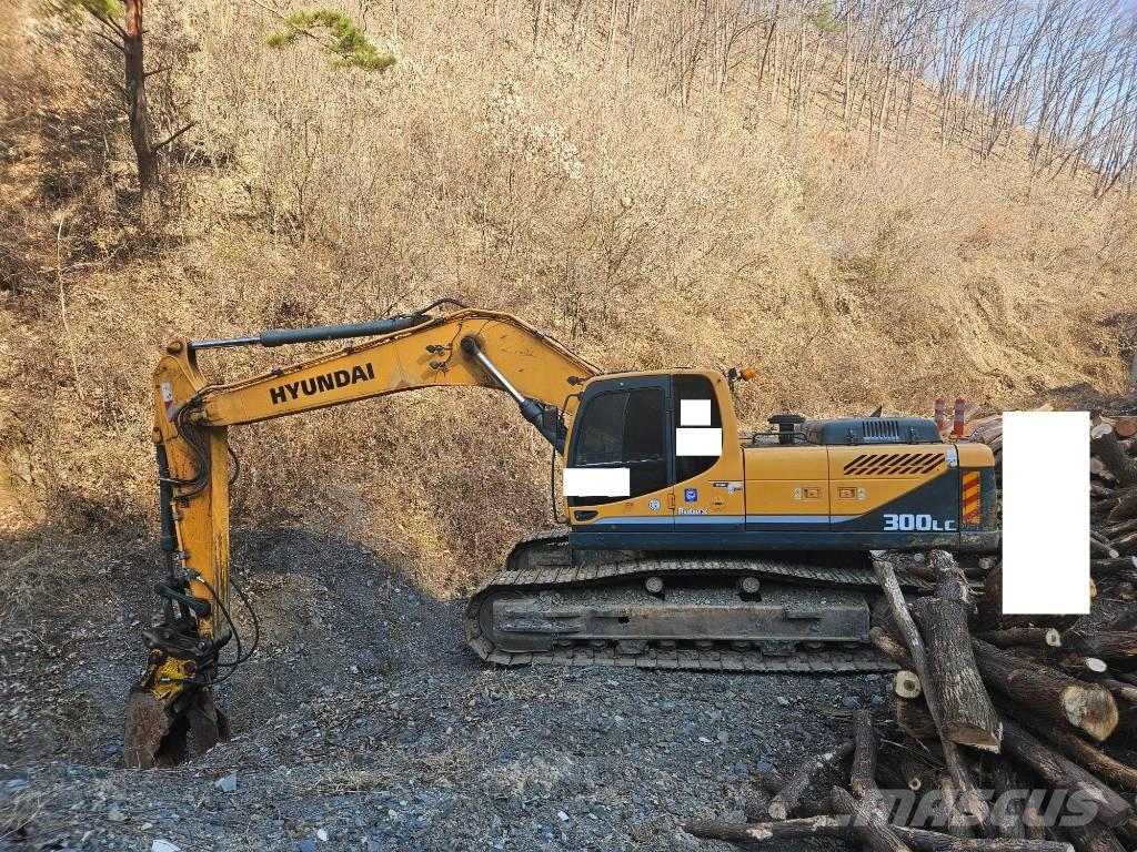 Hyundai Robex 300 LC حفارات زحافة
