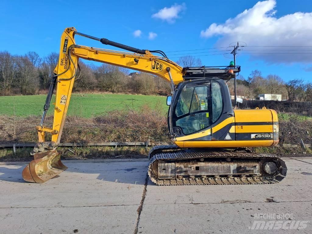 JCB JS 130 LC حفارات زحافة