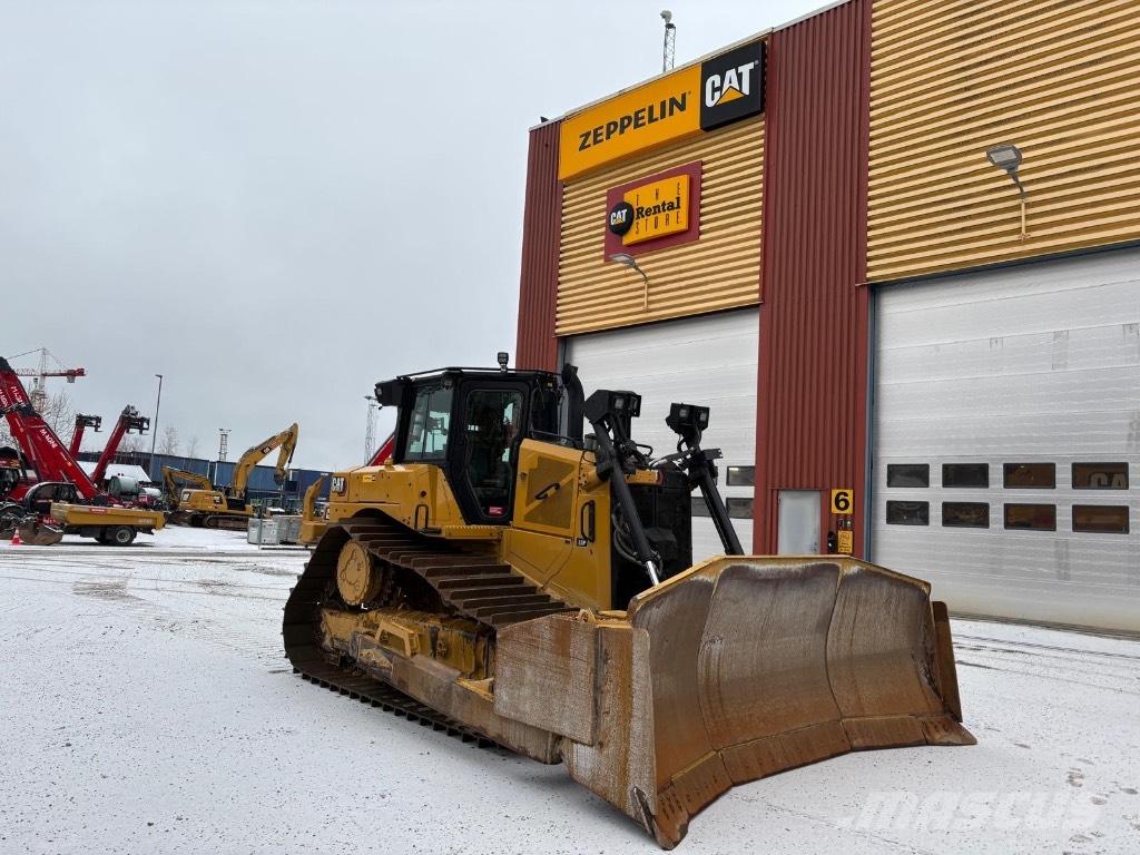 CAT D 6 XE LGP بلدوزرات مجنزرة