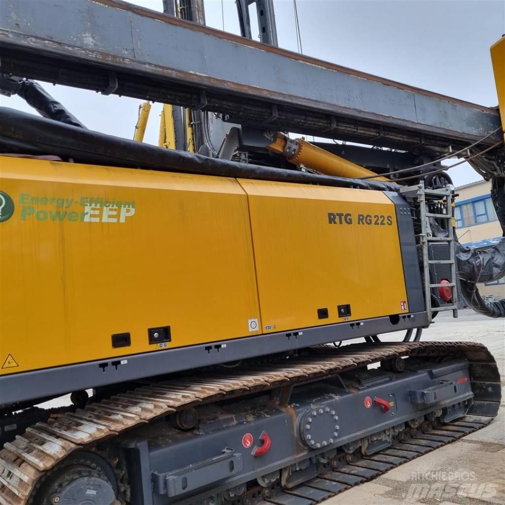 Bauer / RTG RG 22-S منصات دق خوازيق