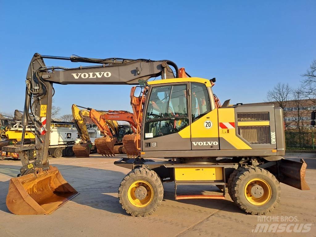 Volvo EW 160 E حفارات بعجل