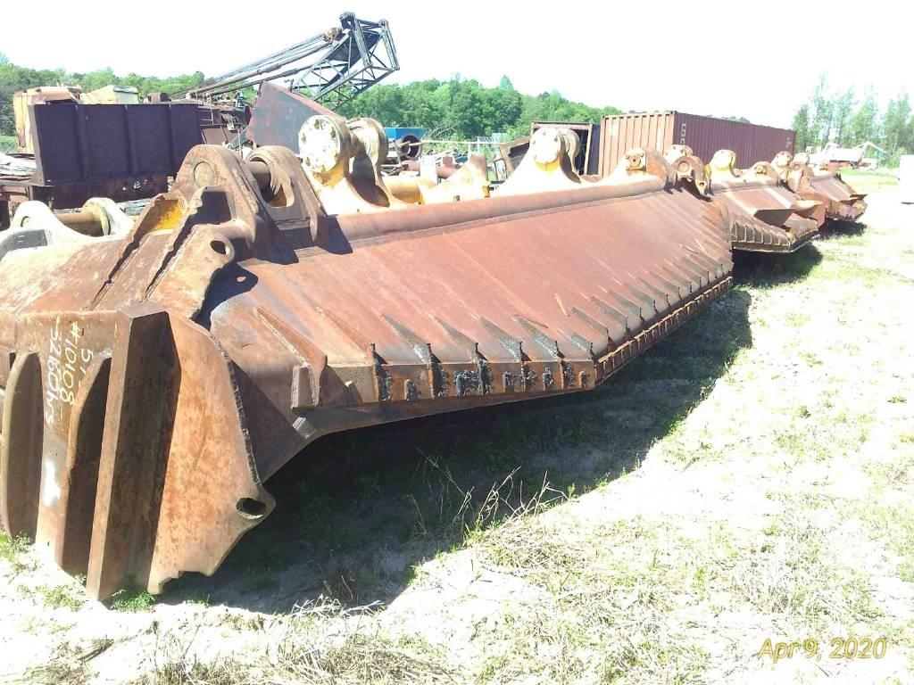 Komatsu D 575 A-3 بلدوزرات مجنزرة