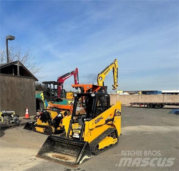 Gehl RT105 لوادر انزلاقية التوجيه