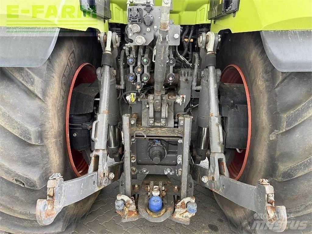 CLAAS axion 960 الجرارات