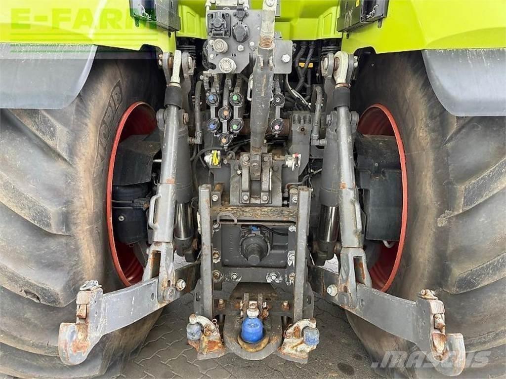 CLAAS axion 960 الجرارات
