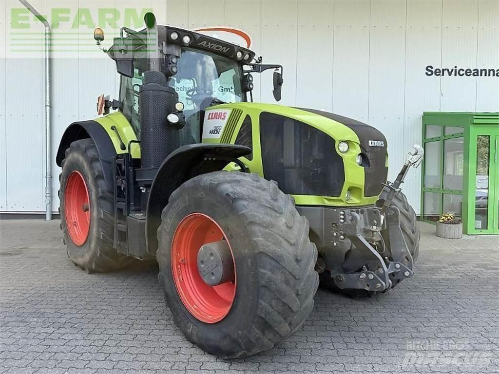 CLAAS axion 960 الجرارات