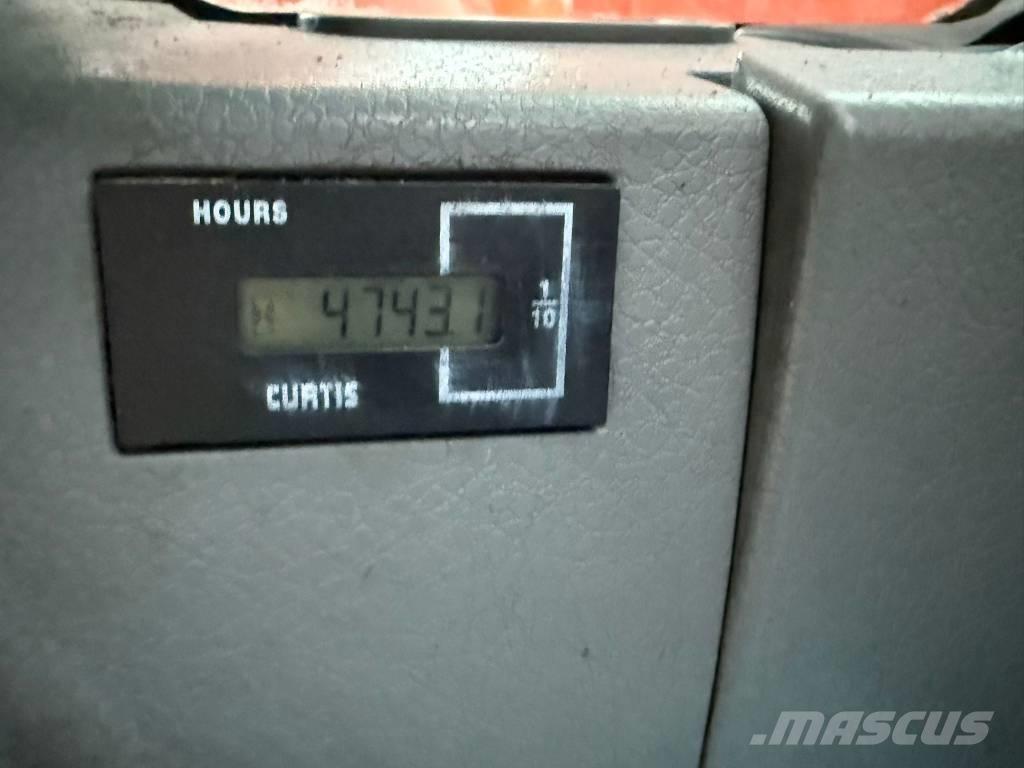 Doosan DX 235 LCR حفارات زحافة