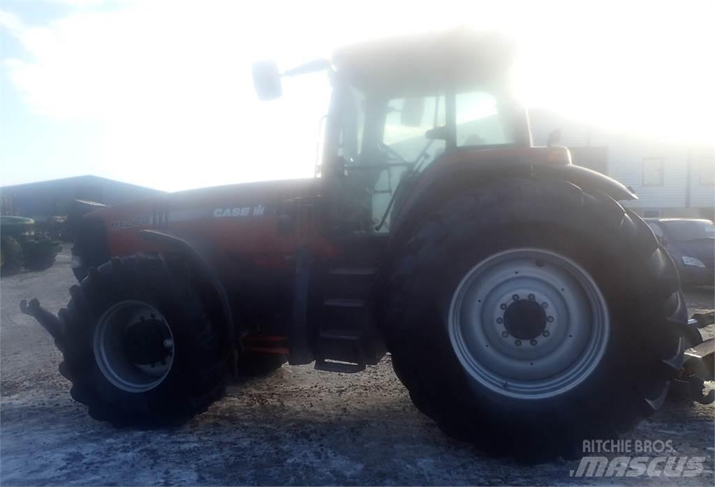 Case IH MX270 الجرارات