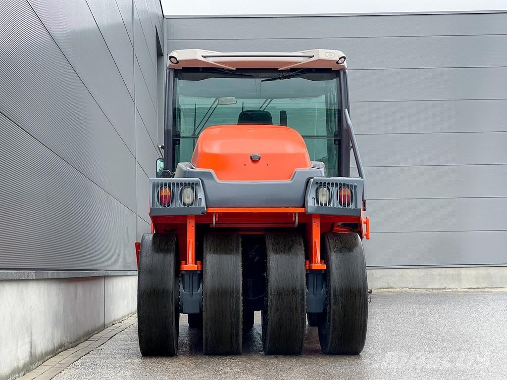 Hamm GRW 280-10 مداحل ذات إطارات هوائية