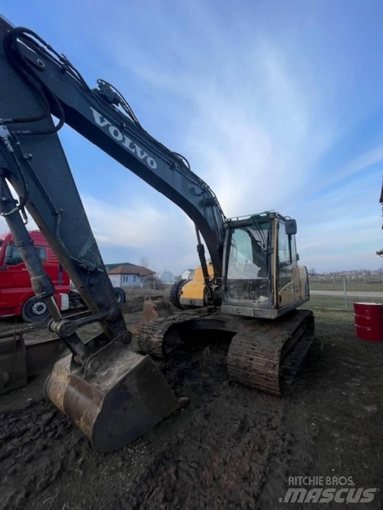 Volvo EC 140 C L حفارات زحافة