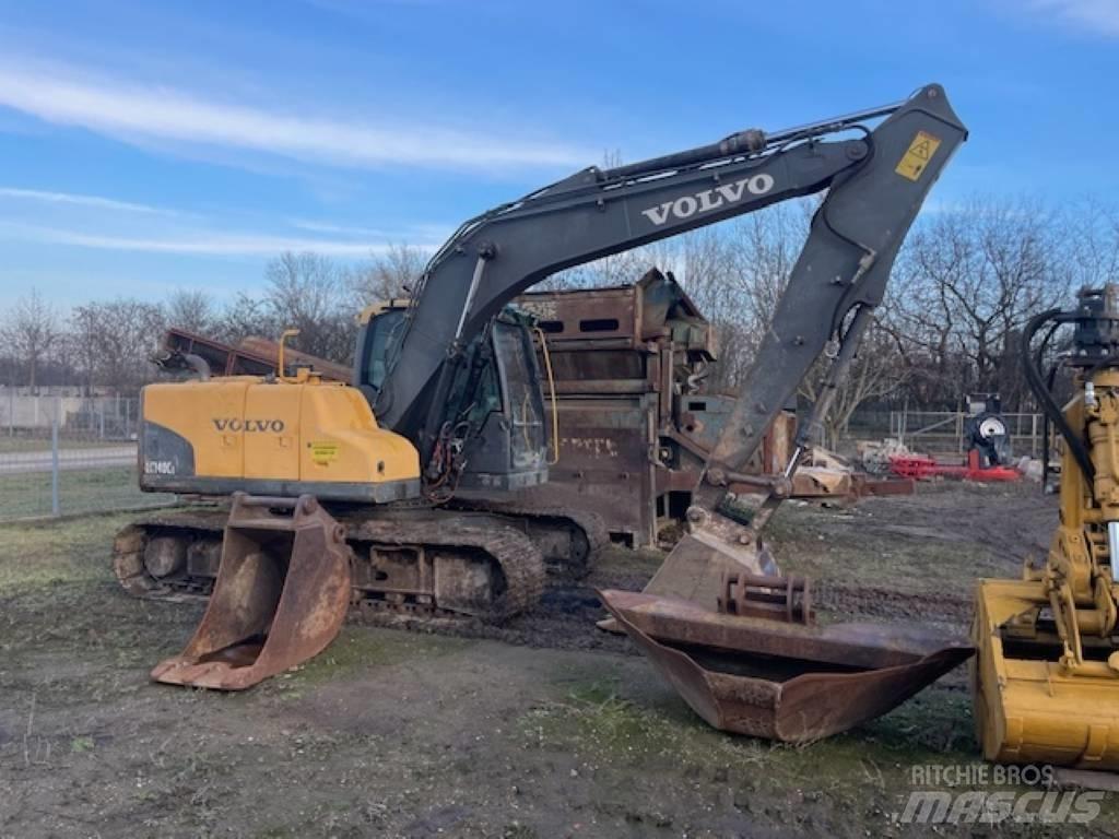 Volvo EC 140 C L حفارات زحافة