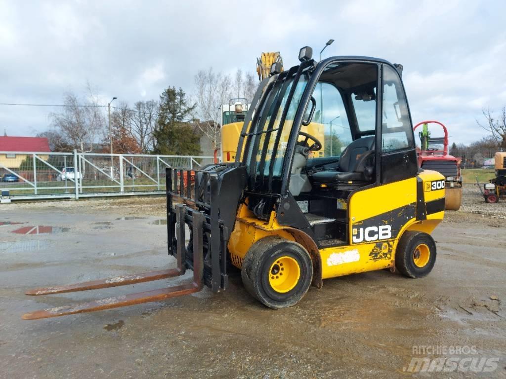JCB TLT 30 D مناولات متداخلة