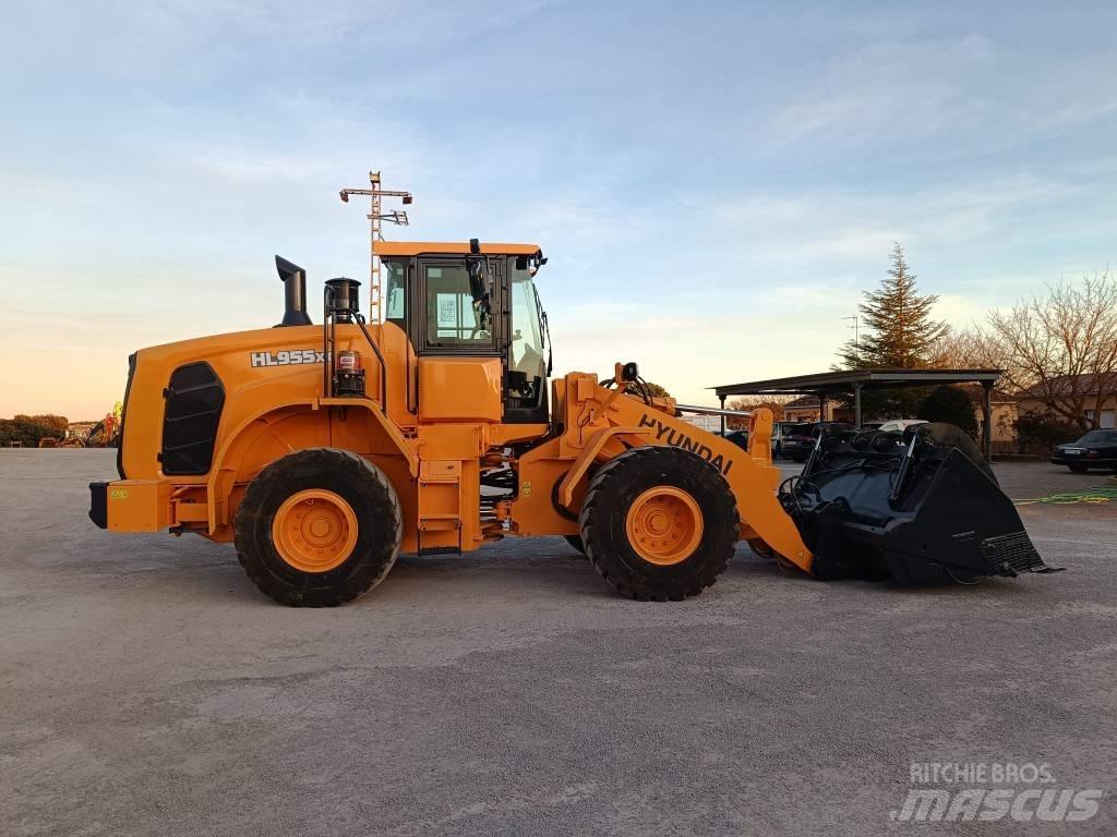 Hyundai HL 955 XT لوادر بعجل