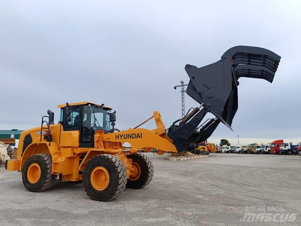 Hyundai HL 955 XT لوادر بعجل