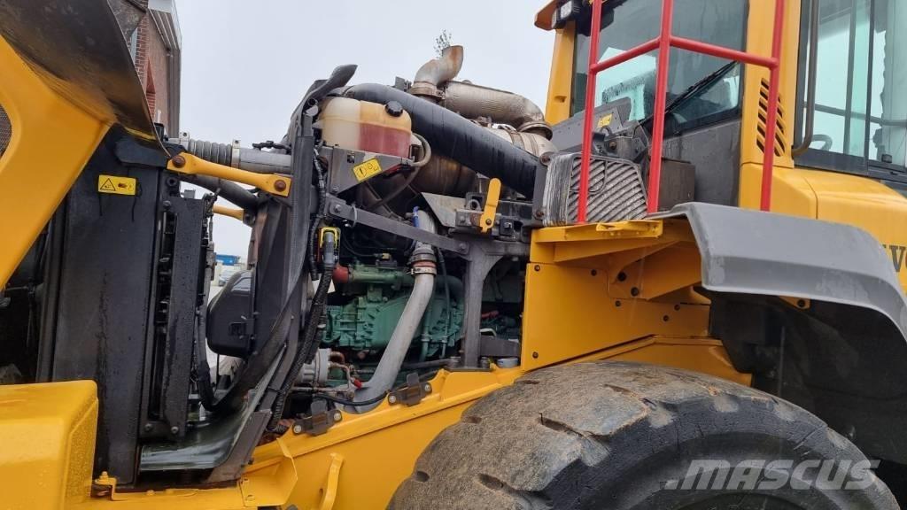Volvo L 110 H لوادر بعجل