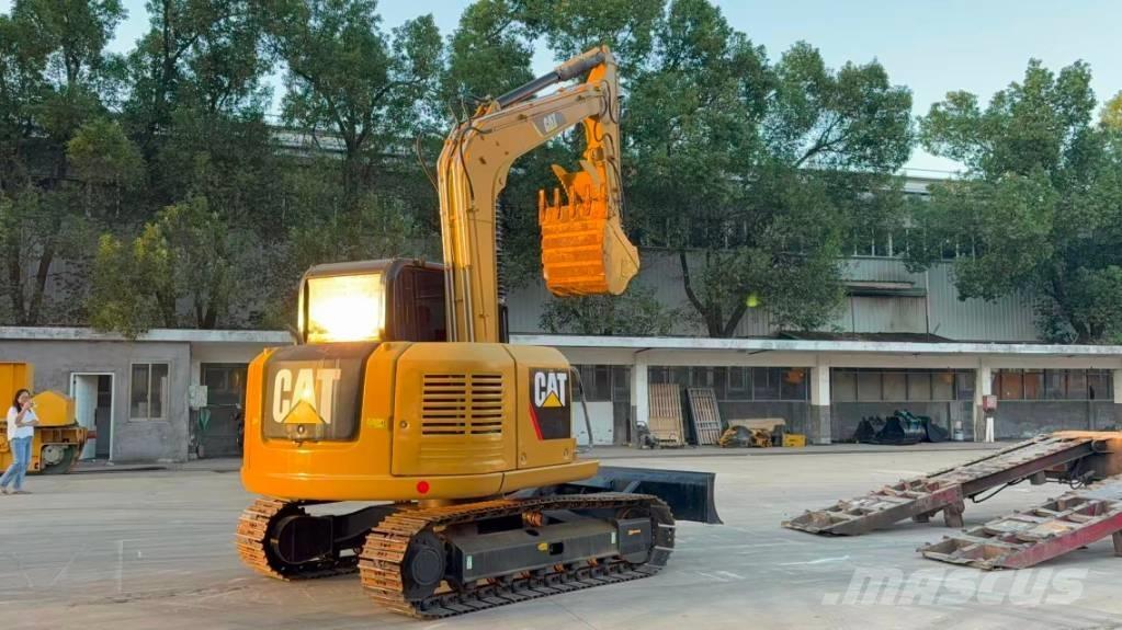 CAT 307E2 حفارات زحافة