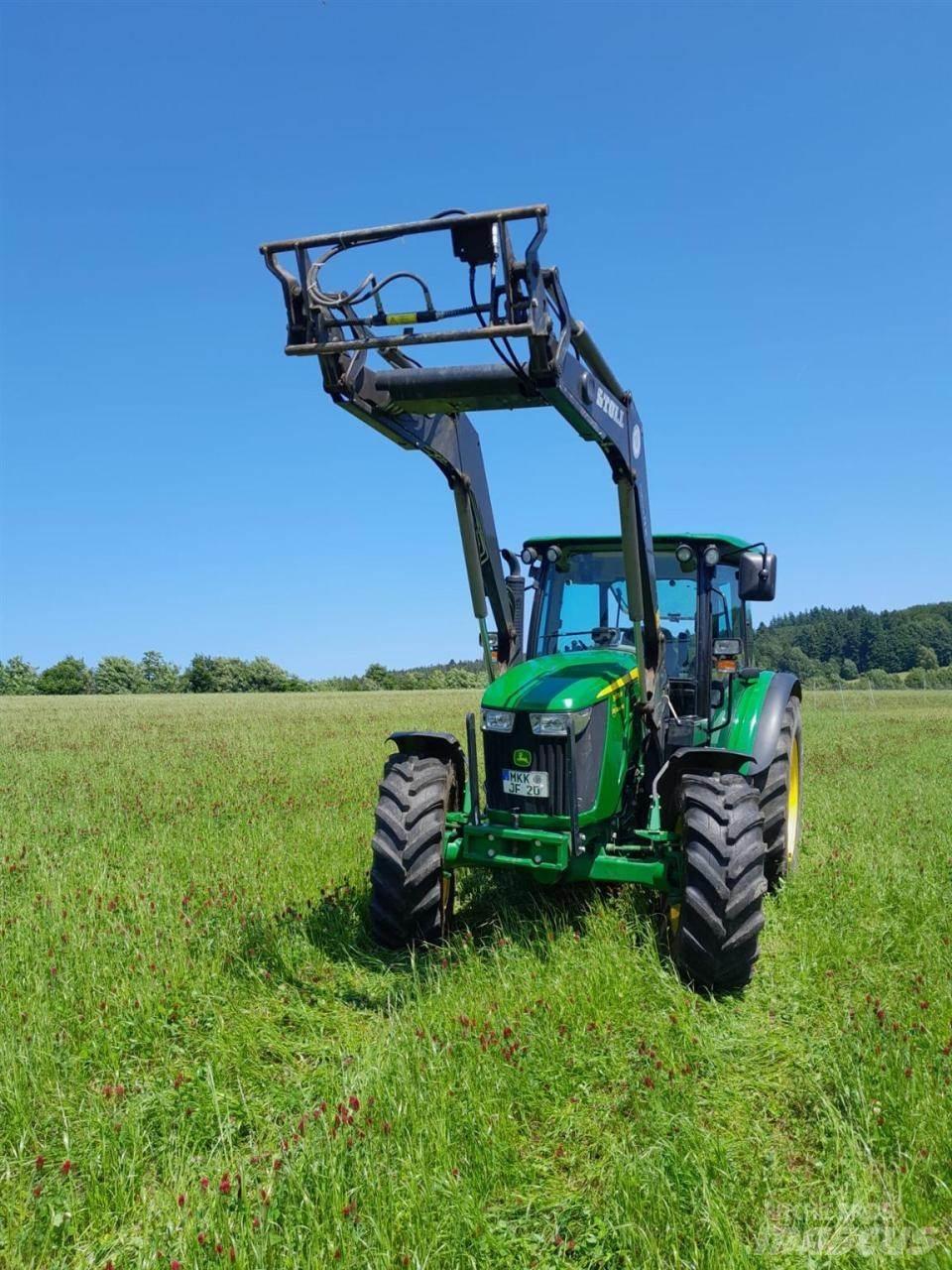 John Deere 5075M الجرارات