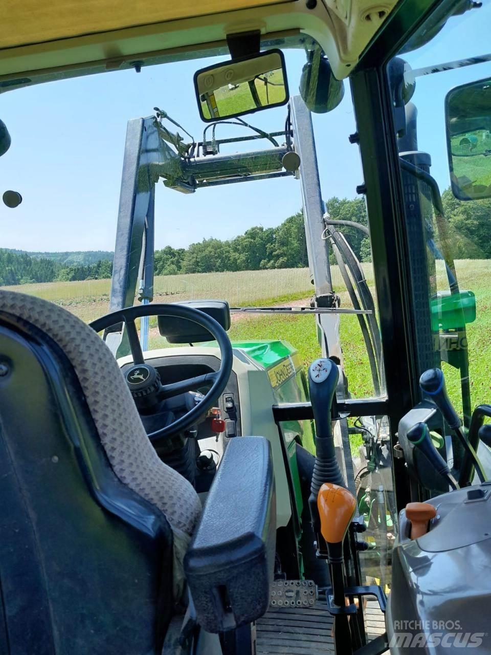 John Deere 5075M الجرارات