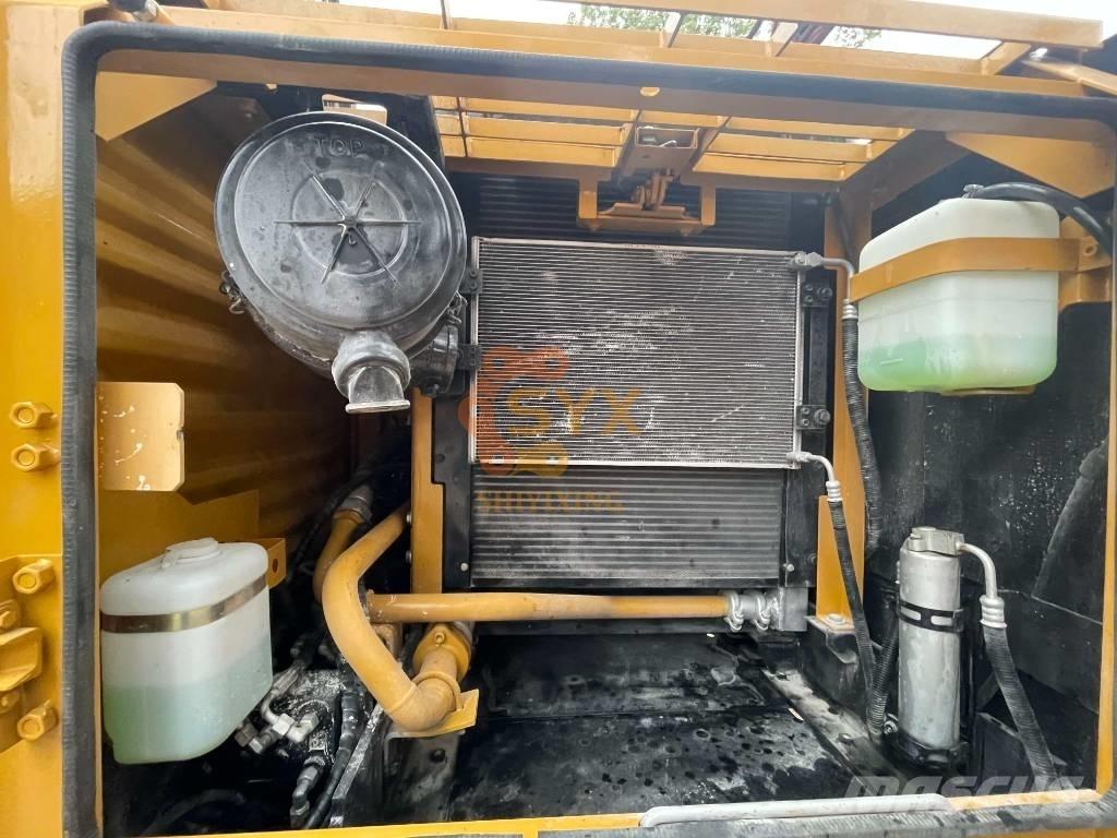 Sany SY 155 C حفارات زحافة