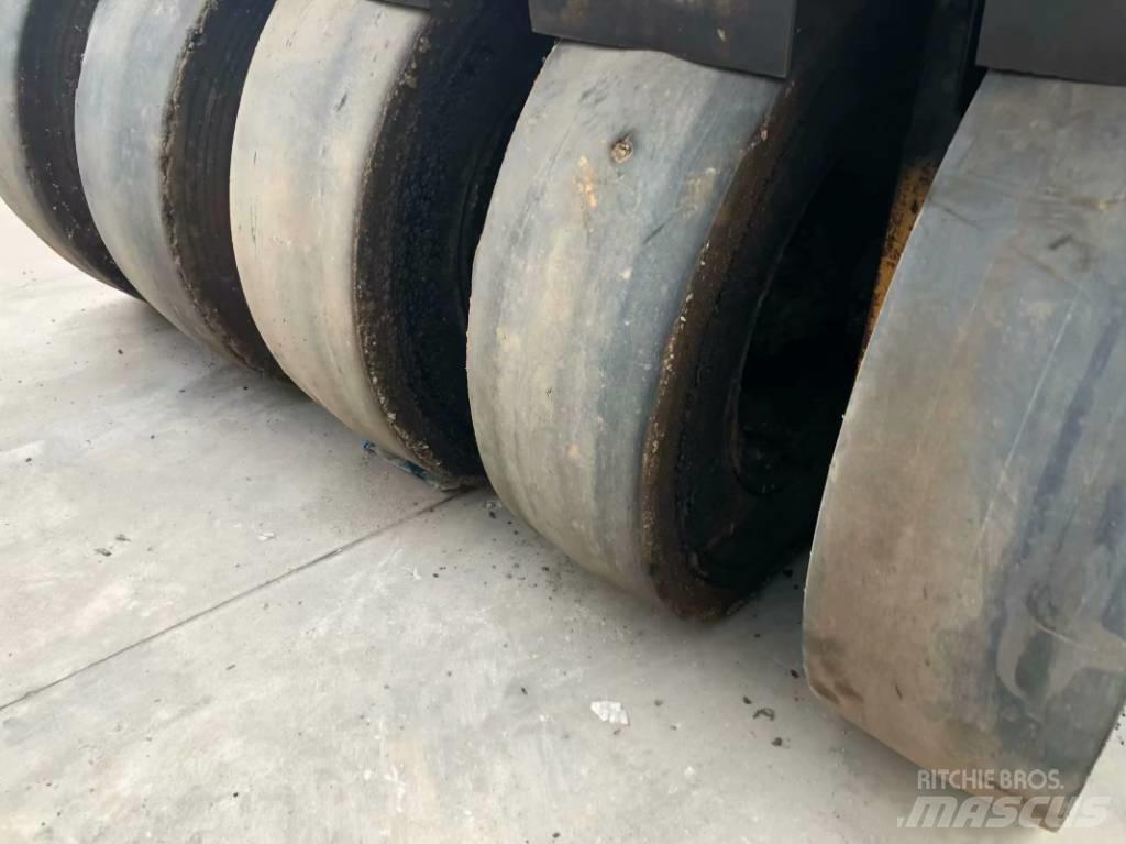 XCMG XP303 مداحل ذات إطارات هوائية