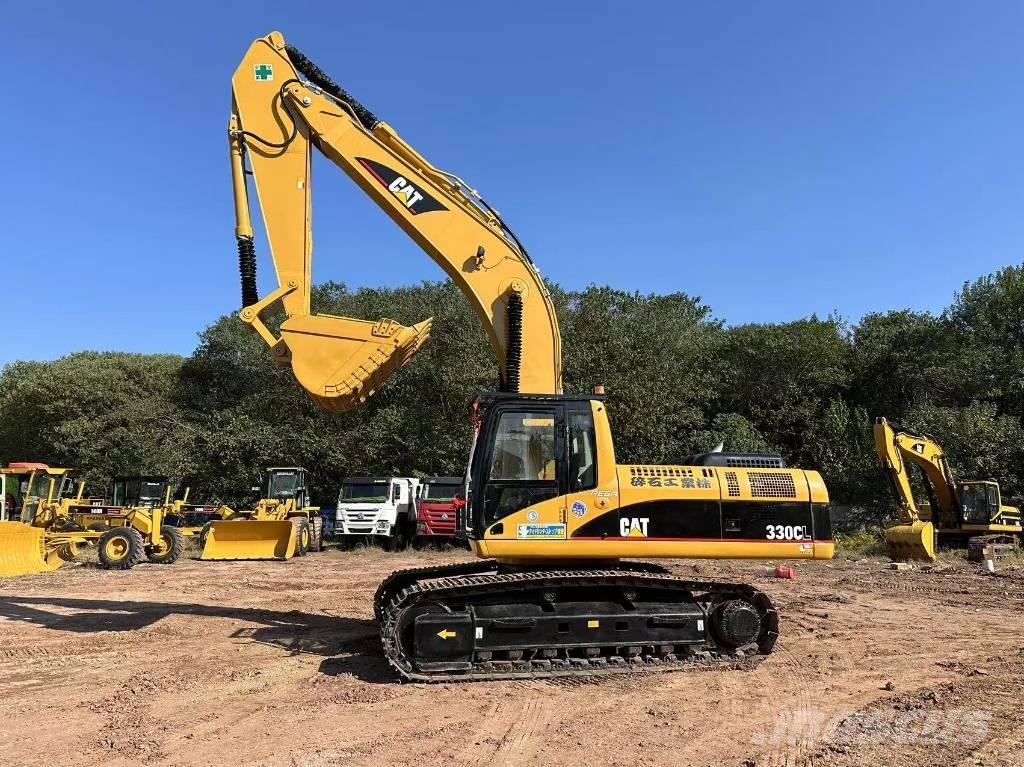 CAT 330 C حفارات زحافة