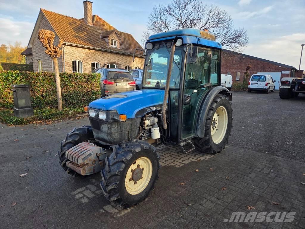 New Holland TN 75 N الجرارات