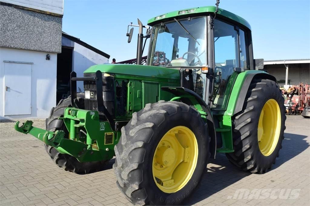 John Deere 6410 الجرارات