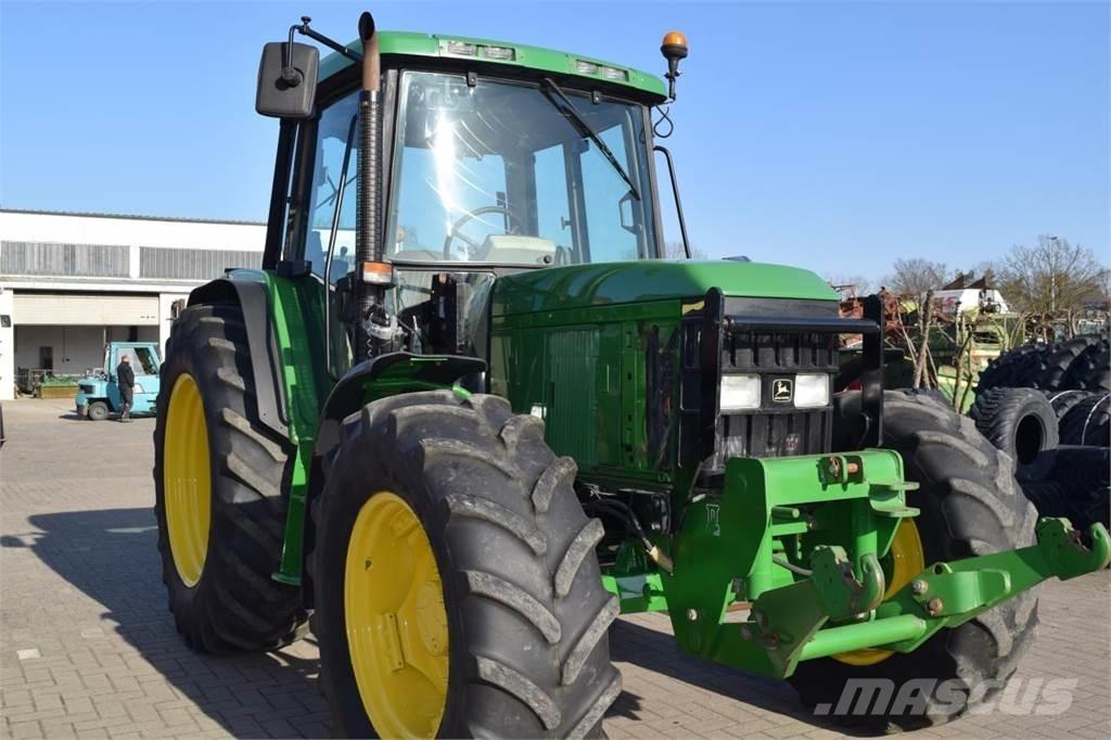 John Deere 6410 الجرارات