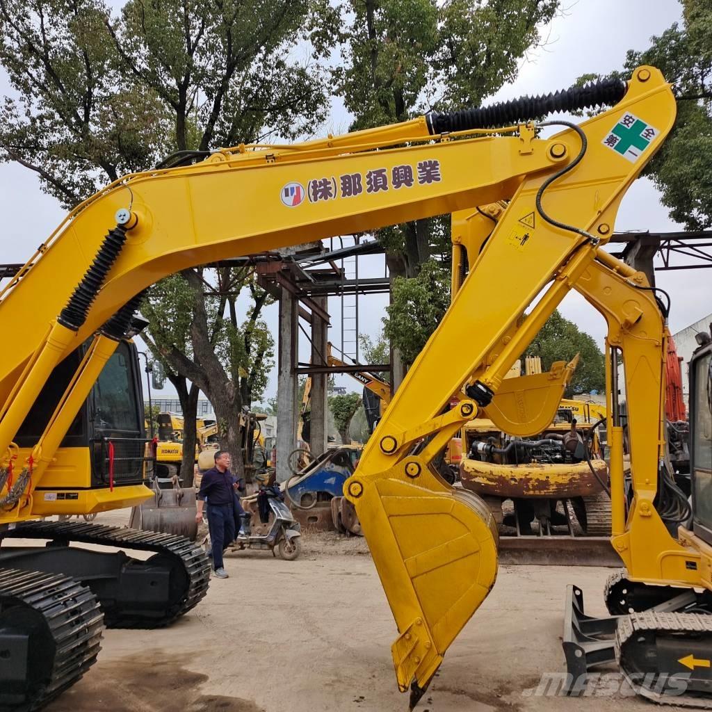 Komatsu PC200-8 حفارات زحافة