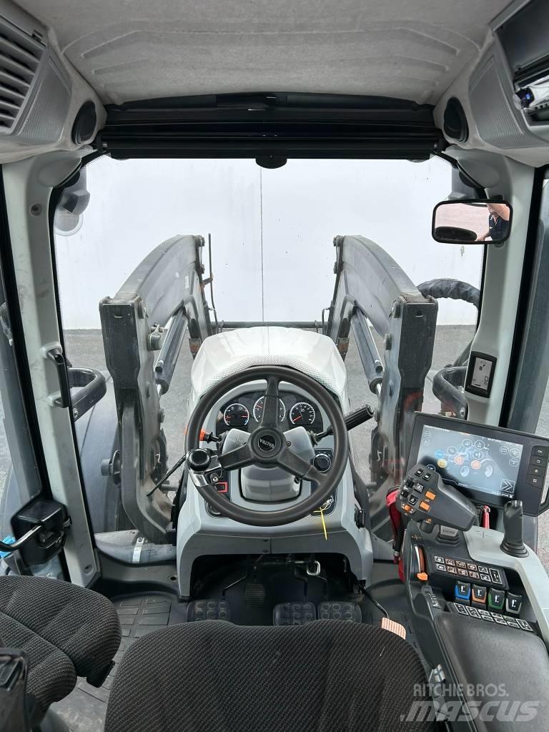 Valtra N 174 الجرارات