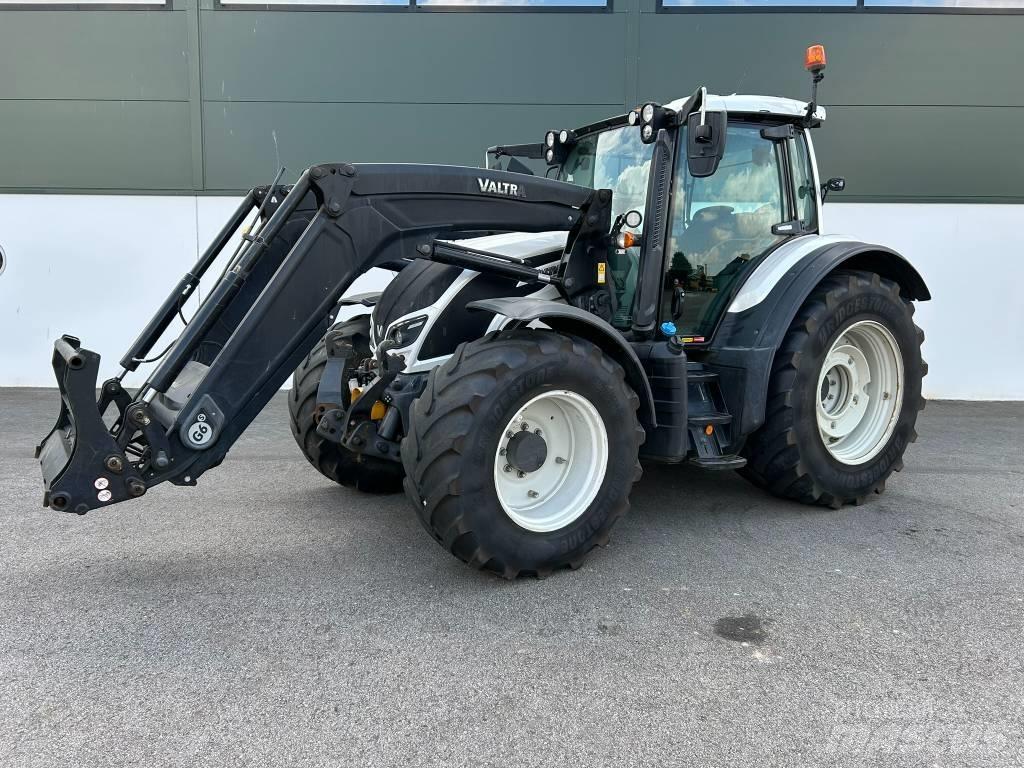 Valtra N 174 الجرارات