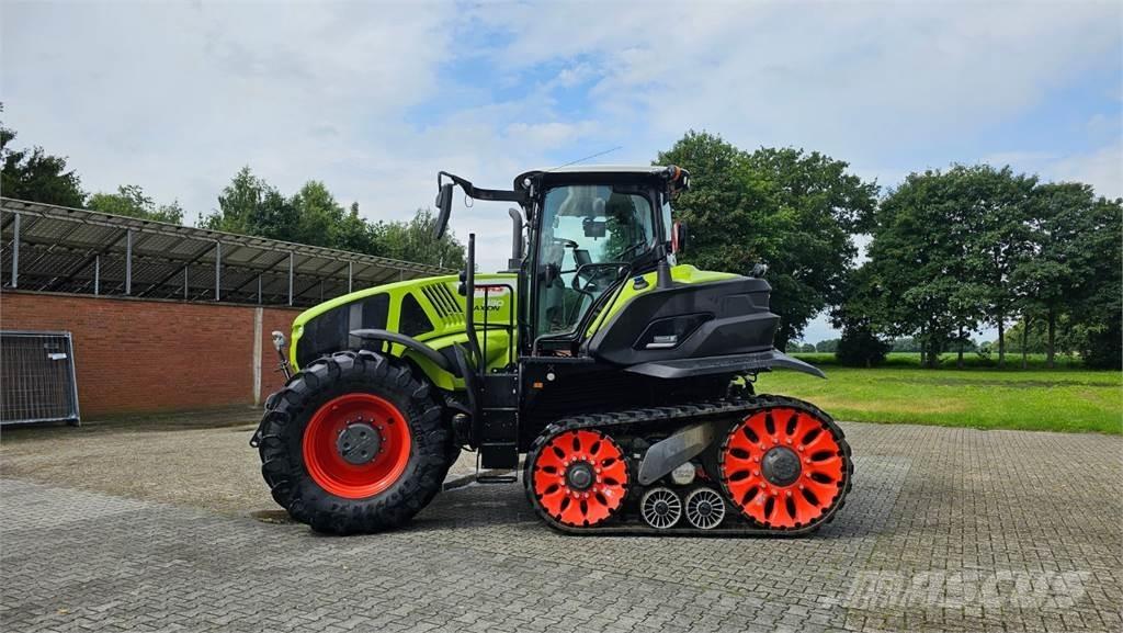 CLAAS Axion 930 TT الجرارات