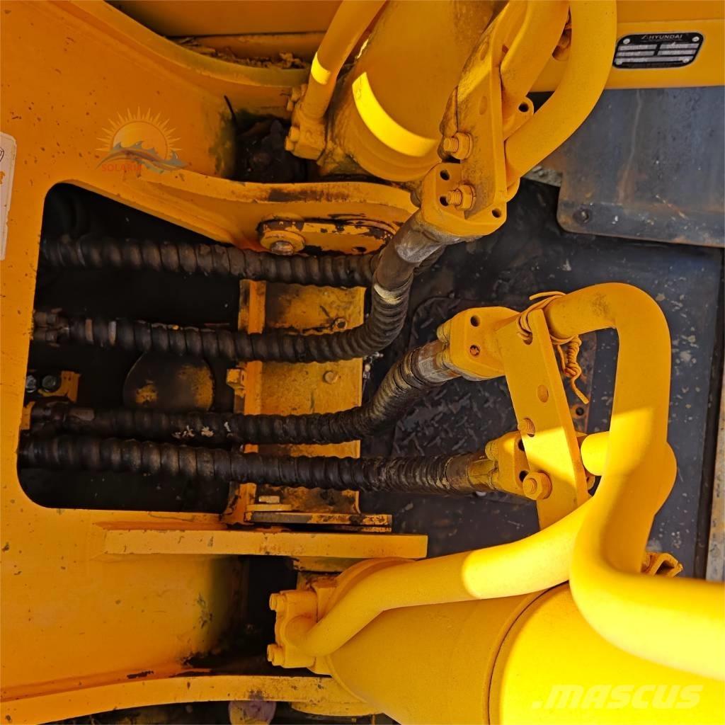 Hyundai Robex 210W-7 حفارات بعجل