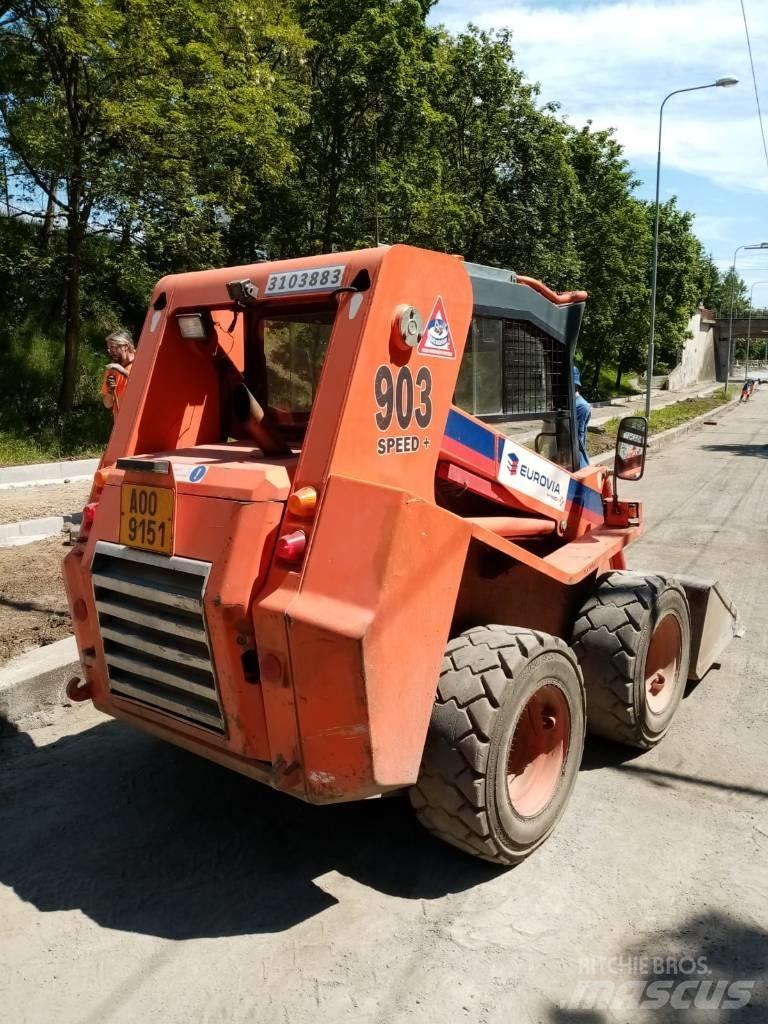 Locust L 903 SPEED لوادر انزلاقية التوجيه