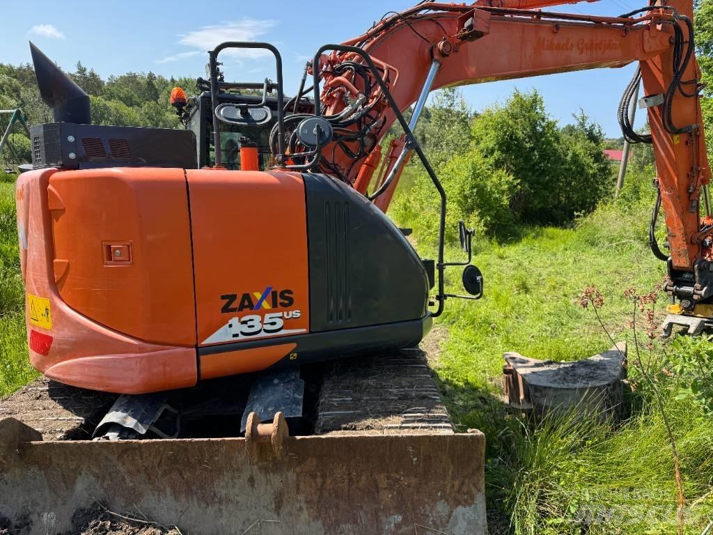 Hitachi ZX135USBL-6 حفارات زحافة