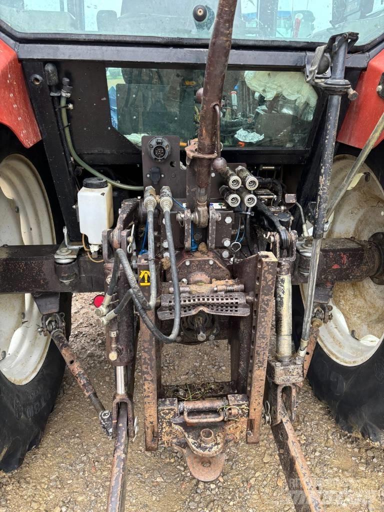 New Holland L 75 الجرارات