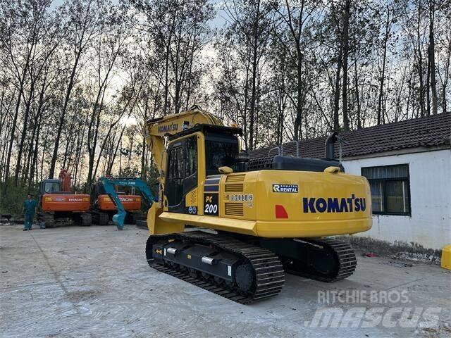 Komatsu PC200-8 حفارات زحافة