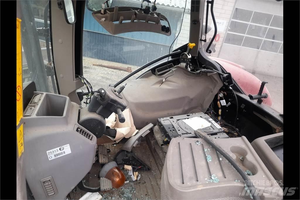 Case IH Maxxum 150 الجرارات