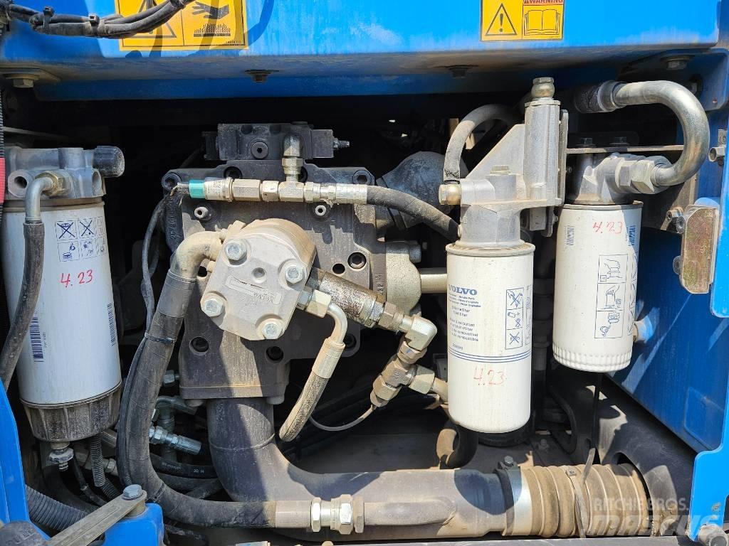Volvo EW 180 D حفارات بعجل