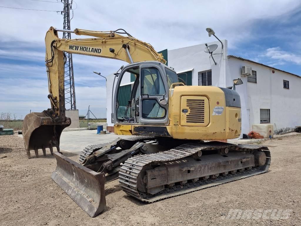 New Holland E 235 SR حفارات زحافة