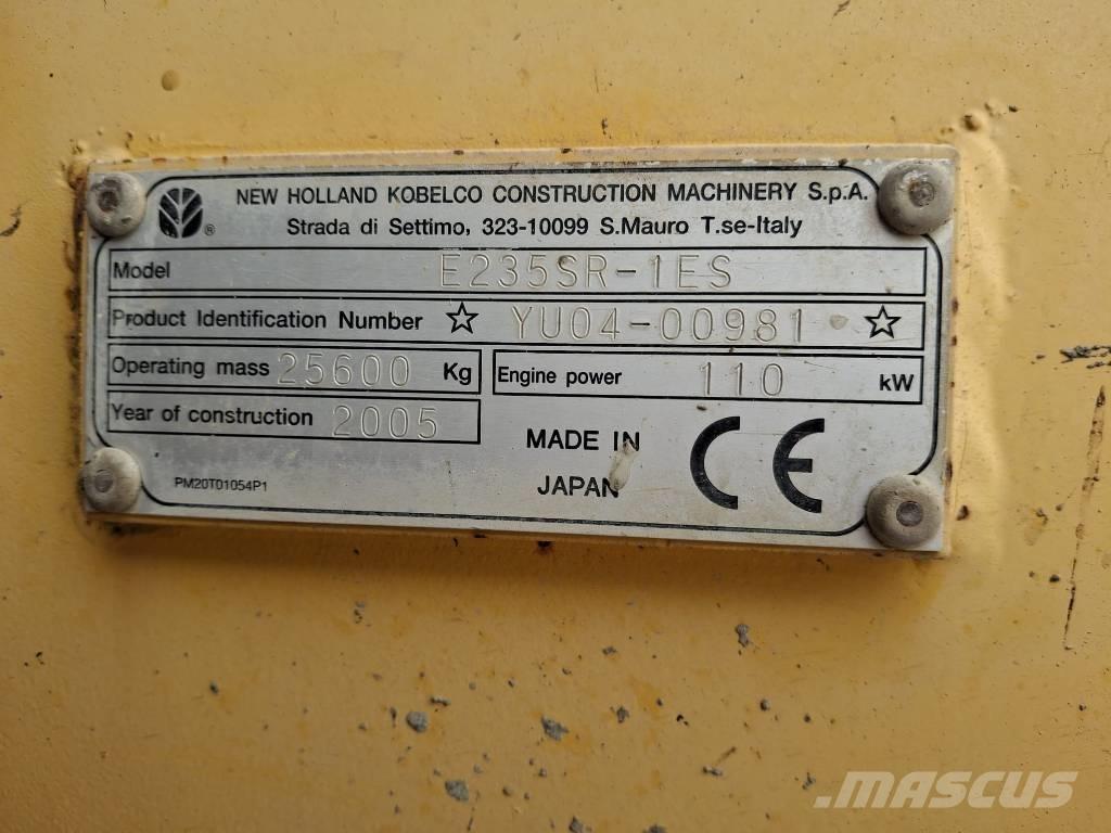 New Holland E 235 SR حفارات زحافة