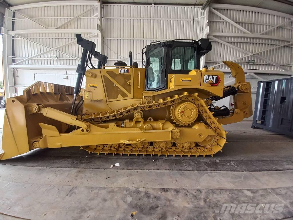 CAT D8T (Jebel Ali) بلدوزرات مجنزرة