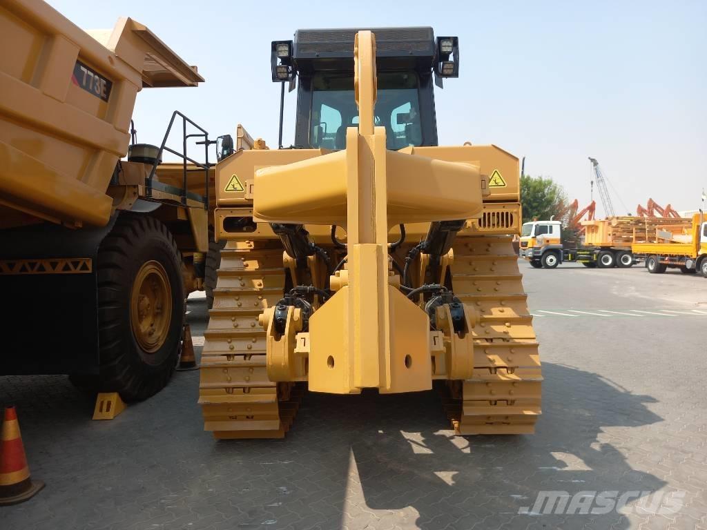 CAT D8T (Jebel Ali) بلدوزرات مجنزرة